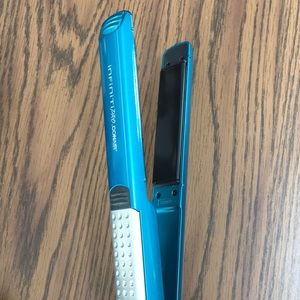 Infiniti Pro- Conair flat iron.
